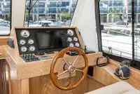 Tàu kéo lưới để bán