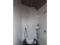 Tàu làm việc để bán