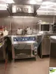 Tàu chở khách và hàng hóa để bán