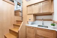 Tàu kéo lưới để bán