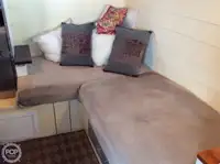 Tàu kéo để bán