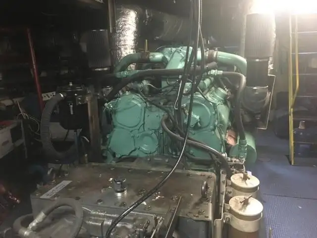 Tàu kéo để bán