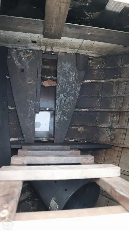 Tàu tuần tra để bán