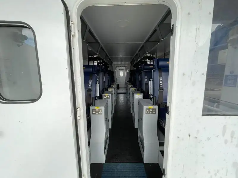 Tàu container để bán