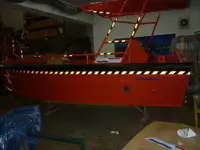 Tàu làm việc để bán