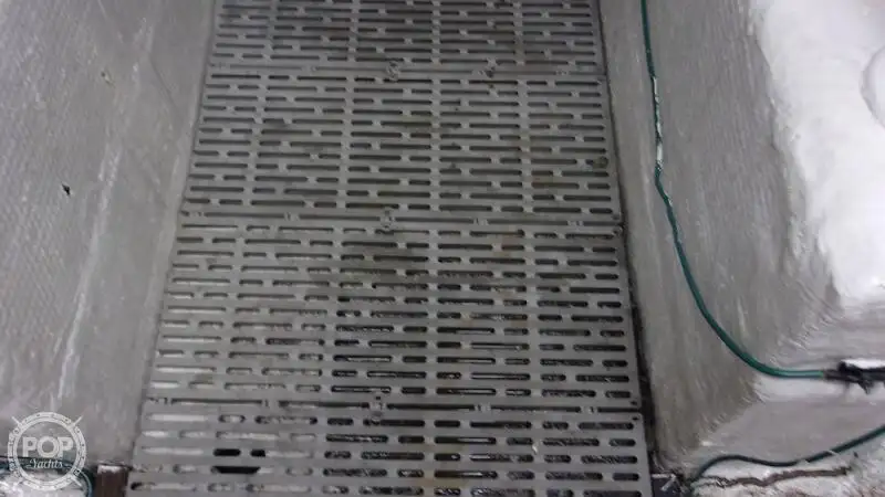 Tàu hỗ trợ lặn để bán