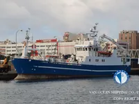 Tàu lưới vây để bán