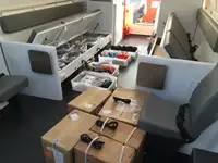 Tàu cứu hộ để bán