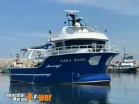 Tàu kéo lưới để bán