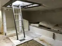 Tàu nạo vét để bán