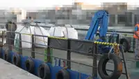 Tàu làm việc để bán