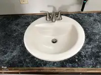 Tàu kéo lưới để bán