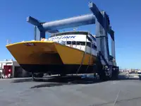 Catamaran rao bán