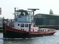 Tàu kéo để bán