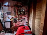 Tàu kéo lưới để bán