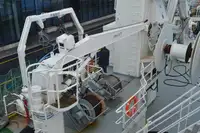 Tàu container để bán