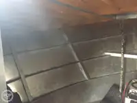 Tàu chở thủy thủ đoàn để bán