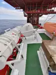 Tàu chở thủy thủ đoàn để bán