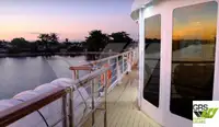 Tàu du lịch để bán