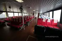 Tàu hai thân để bán