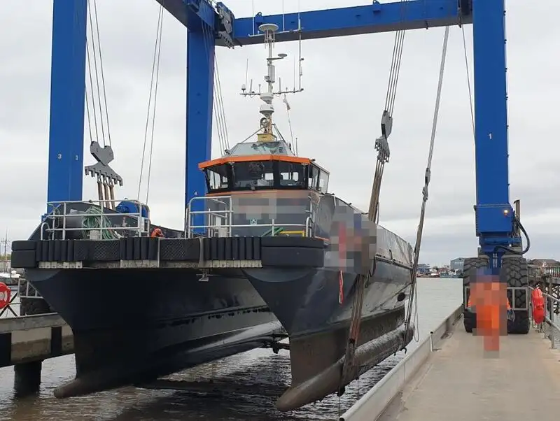 Tàu dịch vụ trang trại điện gió để bán