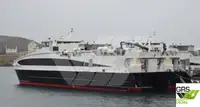 Tàu du lịch để bán