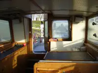Tàu tuần tra để bán