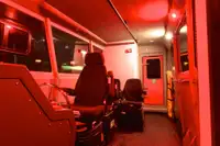 Tàu dẫn đường để bán