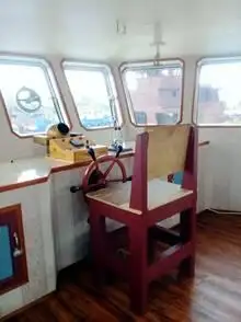 Tàu kéo để bán