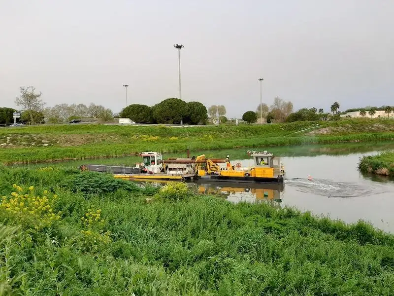 Sà lan để bán