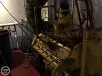 Tàu kéo lưới để bán