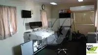 Tàu làm việc để bán