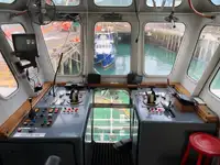 Tàu kéo để bán