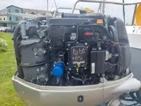 Tàu kéo lưới để bán