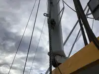 Tàu kéo lưới để bán