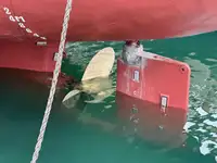 Tàu kéo lưới để bán