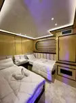 Tàu du lịch để bán