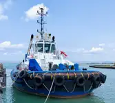 Tàu kéo để bán