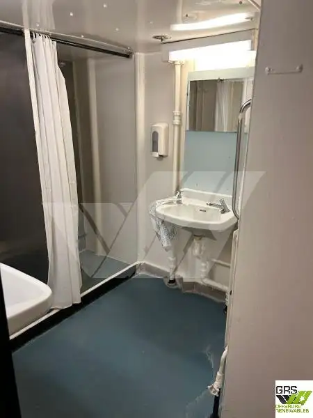 Tàu cung cấp để bán