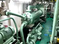 Tàu kéo để bán