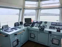 Tàu kéo để bán