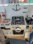 Tàu làm việc để bán
