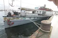 Sà lan để bán