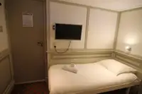 Sà lan để bán