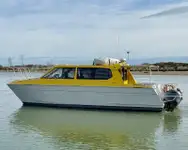 Tàu chở khách để bán