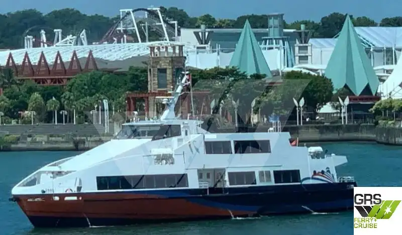 Tàu chở khách để bán