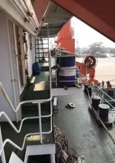 Tàu đổ bộ, chở hàng để bán