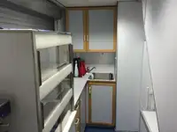 Tàu du lịch để bán
