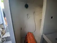 Tàu kéo lưới để bán