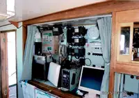 Tàu kéo lưới để bán